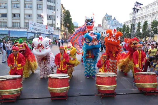 Mãn nhãn với màn pháo hoa chào mừng 30-4