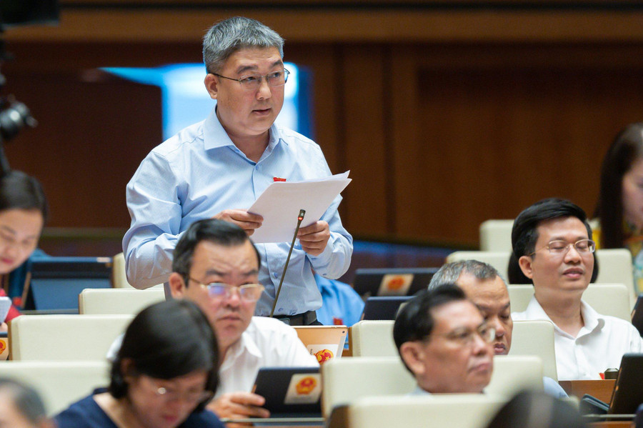 Đại biểu Lê Văn Thìn – Đoàn ĐBQH tỉnh Phú Yên.