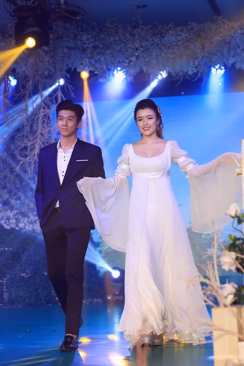 quynh thu mac vay cuoi thon gon ben ngoc tinh - 11