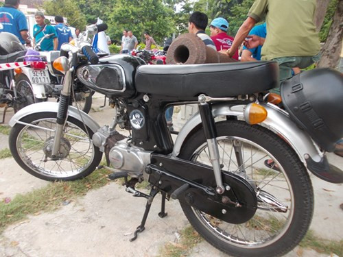 Chiêm ngưỡng xe Honda 67 nguyên bản giữa lòng phố cổ - ảnh 7
