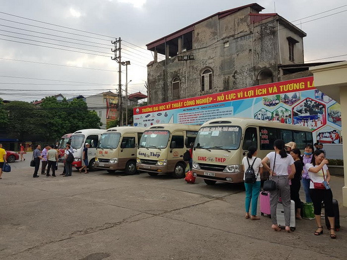 Đoàn xe đưa cán bộ, giảng viên Trường ĐH Kỹ thuật Công nghiệp đến các điểm thi Hội đồng thi Sở GD&ĐT Cao Bằng Đoàn xe đưa cán bộ, giảng viên Trường ĐH Kỹ thuật Công nghiệp đến các điểm thi Hội đồng thi Sở GD&ĐT Cao Bằng