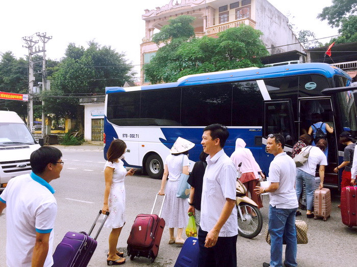 Tiễn các giảng viên Trường ĐH Khoa học lên đường làm nhiệm vụ trong kỳ thi THPT quốc gia năm 2019 Tiễn các giảng viên Trường ĐH Khoa học lên đường làm nhiệm vụ trong kỳ thi THPT quốc gia năm 2019