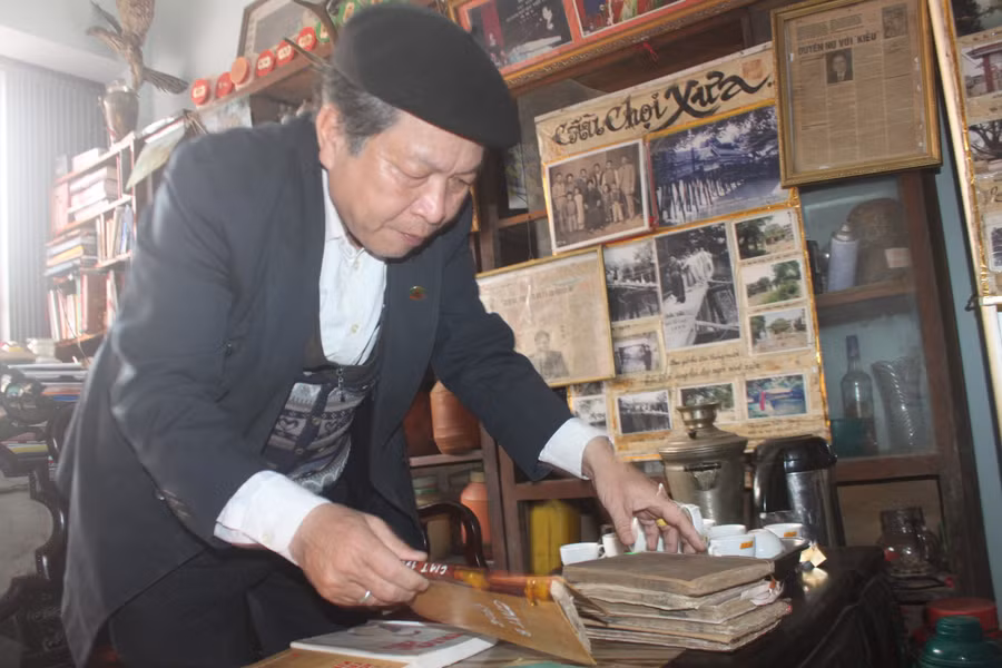 Nhà Kiều học Nguyễn Khắc Bảo phỏng đoán “Truyện Kiều có lẽ được viết trong khoảng 1796 - 1801”.