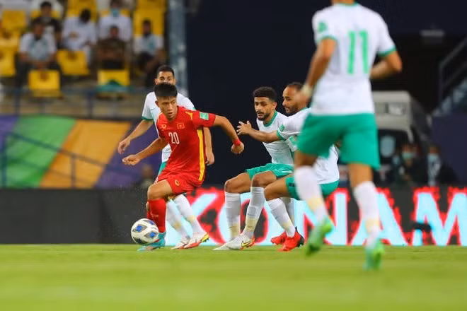 Do thua cả Saudi Arabia và Australia nên Việt Nam tụt 3 bậc trên bảng xếp hạng FIFA.