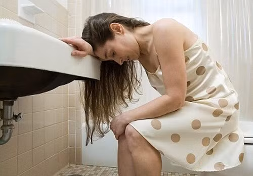 Vệ sinh vùng kín bằng sữa tắm dễ bị vi khuẩn. sai lầm trong nhà tắm
