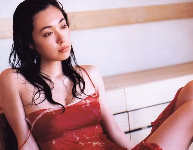 Top 10 mỹ nhân có bộ ngực hoàn hảo nhất Nhật Bản ảnh 24