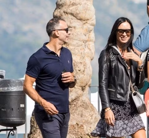 Ryan Giggs và bạn gái Kate Greville thủa còn mặn nồng.