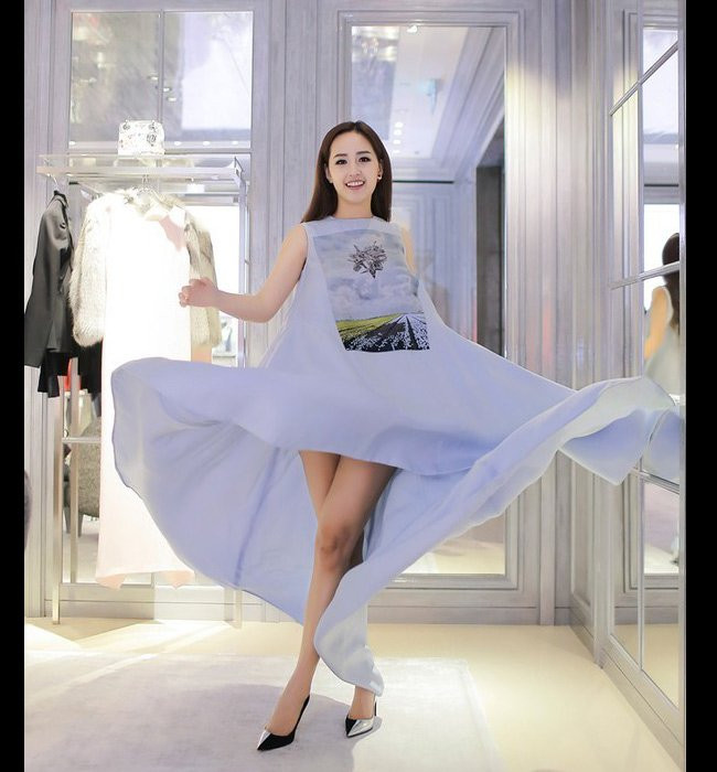 5 nàng hậu Việt "lên đời" với đồ hiệu hậu đăng quang ảnh 10