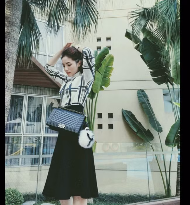 5 nàng hậu Việt "lên đời" với đồ hiệu hậu đăng quang ảnh 19