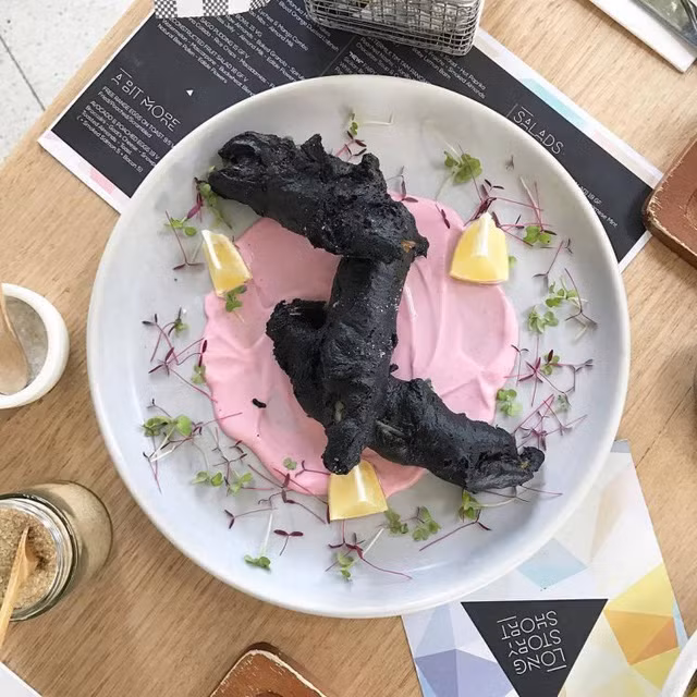 gan 500 nghin cho mon an cuc di, den xi nhu than, ban co dam thu? hinh anh 3