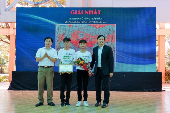 Bình minh ở rừng ngập mặn