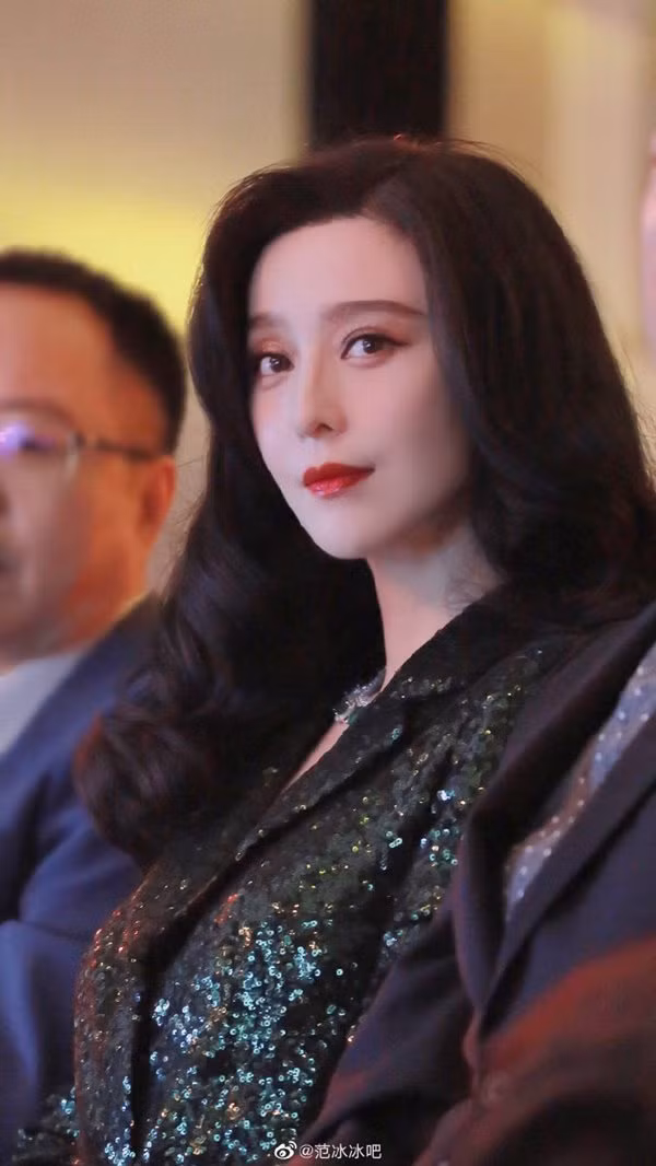 tim ra danh tinh ban trai moi cua pham bang bang, dia vi chang thua kem gi ly than - 5