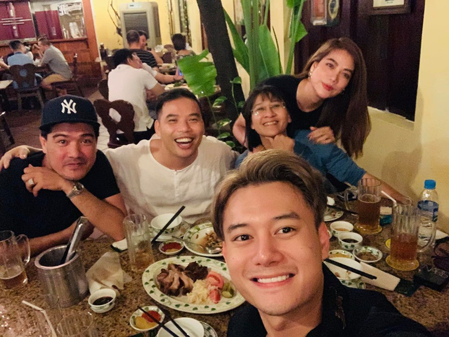 Nghi vấn Trương Ngọc Ánh đang hẹn hò “phi công trẻ” Anh Dũng ảnh 5 Nghi vấn Trương Ngọc Ánh đang hẹn hò phi công trẻ Anh Dũng qua loạt bằng chứng khó chối-6