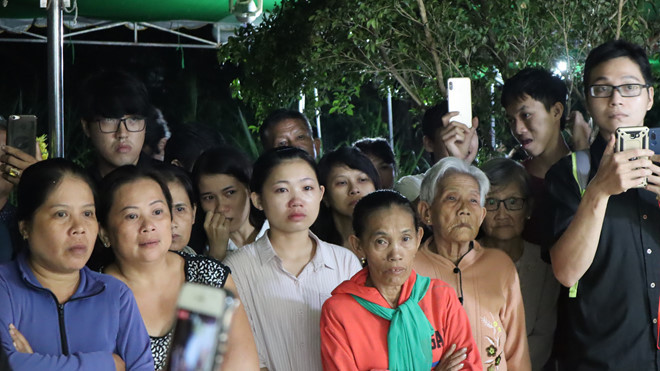 Đám tang cô gái chết vì TNGT: Chú rể từ Nhật về 