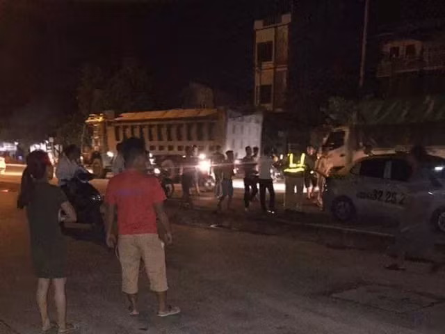 Nhóm đối tượng tấn công tổ công tác đội CSGT số 12.