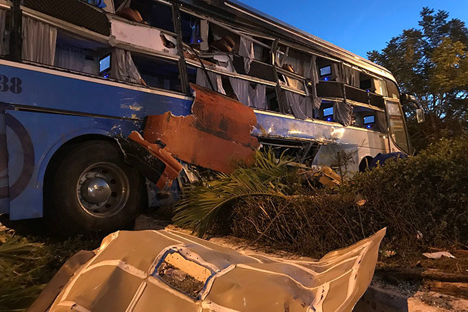 Giây phút cụ ông 91 tuổi văng khỏi xe thiệt mạng ở Khánh Hòa Giây phút cụ ông 91 tuổi văng khỏi xe thiệt mạng ở Khánh Hòa