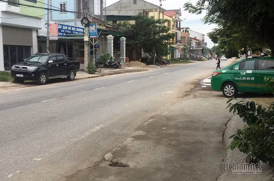 Tài xế taxi Mai Linh gây tai nạn, chở bé gái 11 tuổi xuống biển lúc tối muộn ảnh 1 Tài xế taxi Mai Linh gây tai nạn, chở bé gái 11 tuổi xuống biển lúc tối muộn