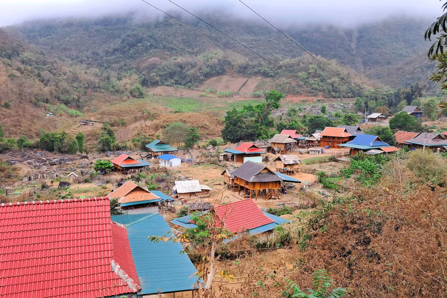 Bản Bình Sơn 2, xã Tà Cạ giàu có, trù phú hơn nhờ xuất khẩu lao động.