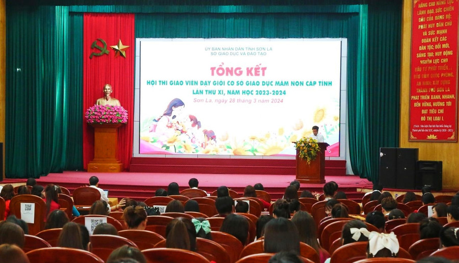 Quang cảnh lễ tổng kết Hội thi.