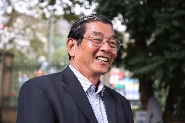 Anh hùng lao động Hồ Quang Cua