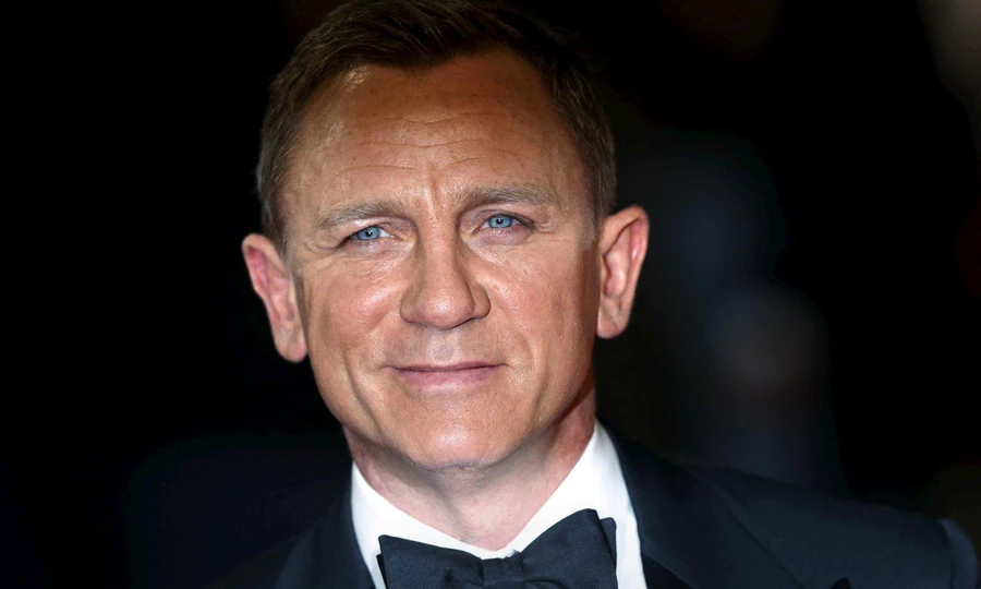 Tài tử Daniel Craig là fan ruột của Liverpool FC.