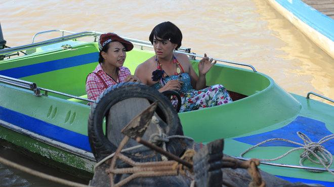 Phim hài &apos;Nàng men chàng bóng&apos; từng bị chê là thảm họa &apos;tấu hài phường&apos;.