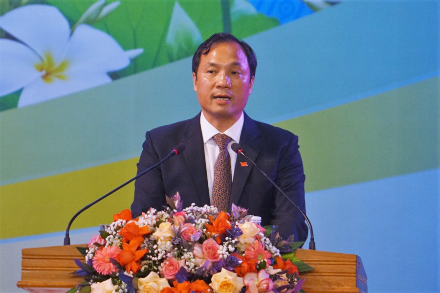 Bí thư Tỉnh ủy Hà Tĩnh Hoàng Trung Dũng mong muốn tiếp tục hợp tác nhiều hơn nữa về mọi mặt đối với các tỉnh nước Lào trong thời gian tới. Bí thư Tỉnh ủy Hà Tĩnh Hoàng Trung Dũng mong muốn tiếp tục hợp tác nhiều hơn nữa về mọi mặt đối với các tỉnh nước Lào trong thời gian tới.