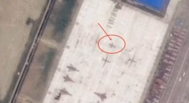 Lộ hình ảnh máy bay siêu vượt âm bí ẩn của Trung Quốc