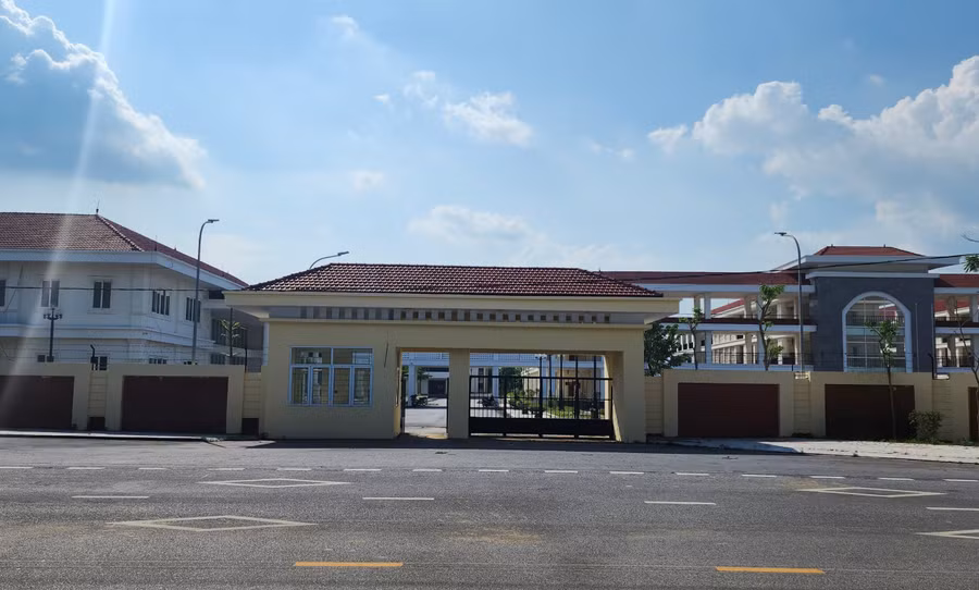 Trường THCS Nguyễn Duy Thì được đầu tư với kinh phí hơn 100 tỷ đồng.