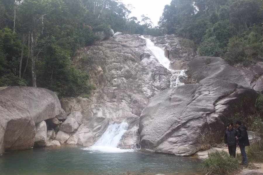 Thác Ma Hao gắn với sự tích “chó ngáp” cứu nghĩa quân Lam Sơn.