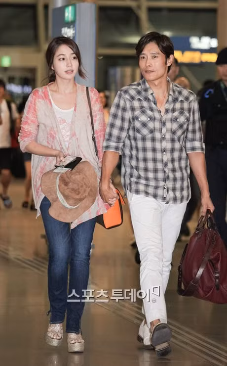 Vo chong Lee Byung Hun sang My ham nong tinh cam - Anh 2