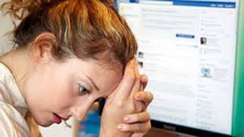 “Hộp thư khác” trong tin nhắn Facebook tố cáo chồng ngoại tình