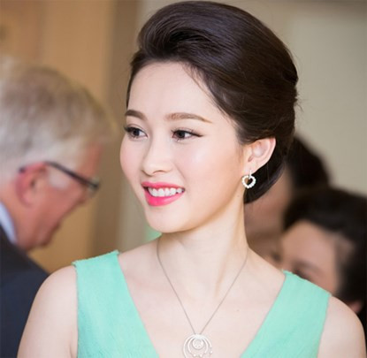 4 nhan sắc Việt xinh đẹp như tiên nữ