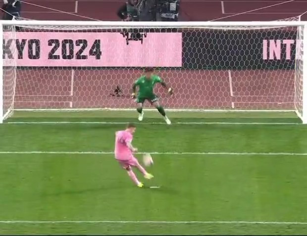 Messi liên tiếp gặp sóng gió ảnh 1