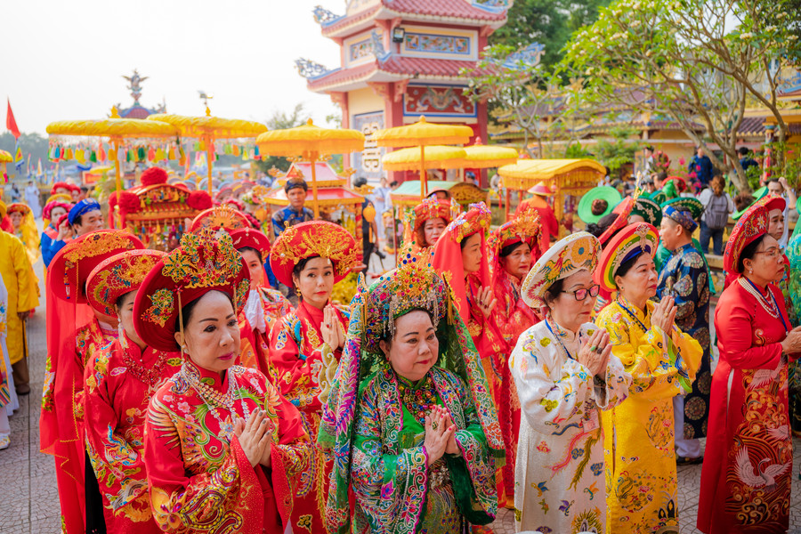 Nhiều hoạt động được diễn ra tại lễ hội như đánh trống khai hội, Lễ cung nghinh, Lễ cáo yết, Lễ chánh tế. Lễ cầu nguyện Quốc thái dân an… Nhiều hoạt động được diễn ra tại lễ hội như đánh trống khai hội, Lễ cung nghinh, Lễ cáo yết, Lễ chánh tế. Lễ cầu nguyện Quốc thái dân an…