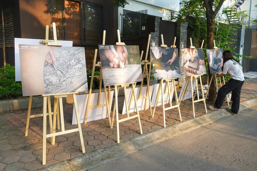 &apos;Hành trình hồi sinh một làng nghề&apos; diễn ra tại phường Bách Nghệ (Hà Đông, Hà Nội) trong suốt tháng 6/2024.