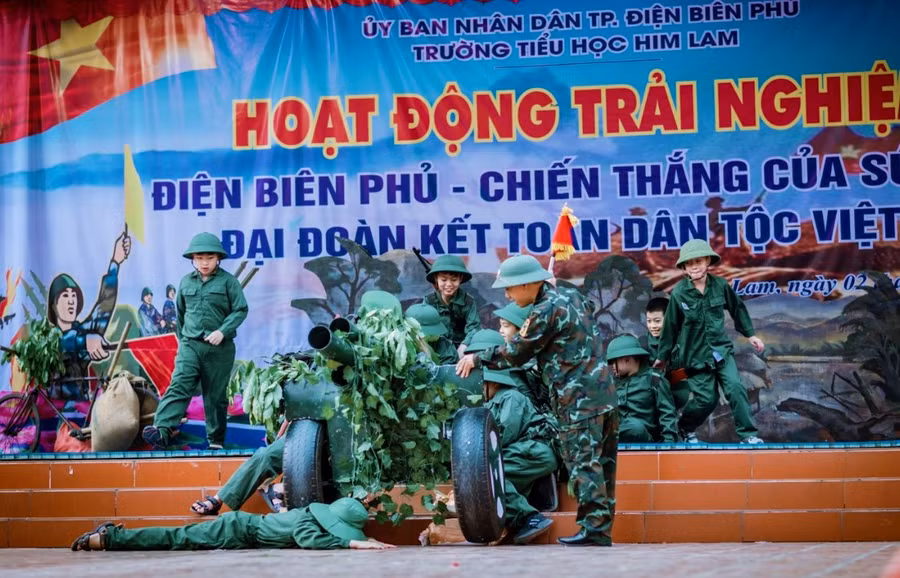 Hoạt động trải nghiệm tìm hiểu về chiến dịch Điện Biên Phủ của Trường Tiểu học Him Lam.