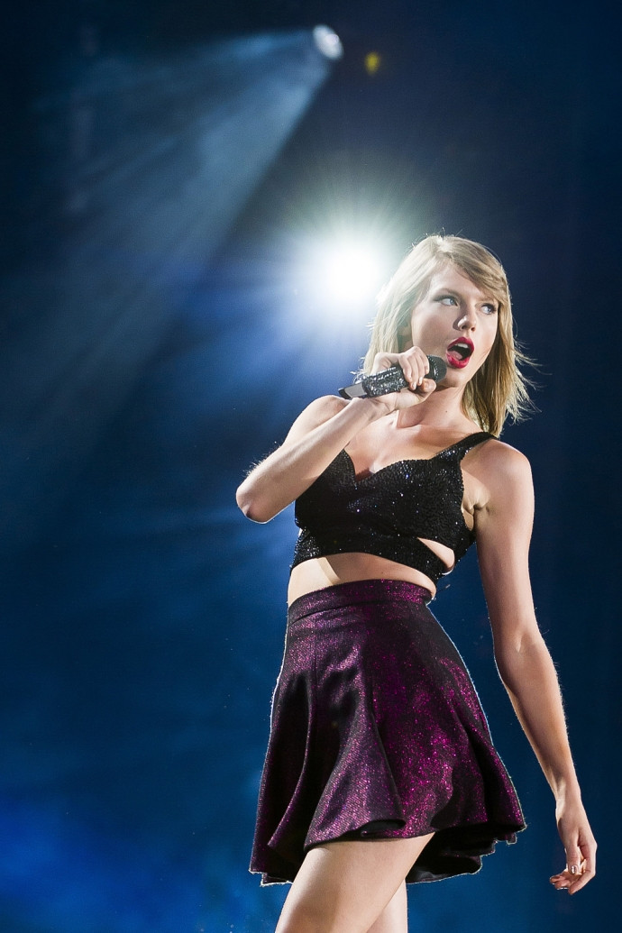 ap-taylor-swift-performs-at-metlife-stadium