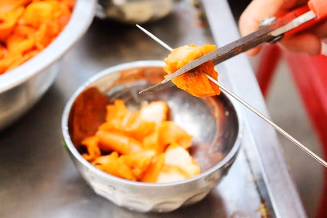 phá lấu, cá viên chiên, bò bía, Sài Gòn, ăn vặt