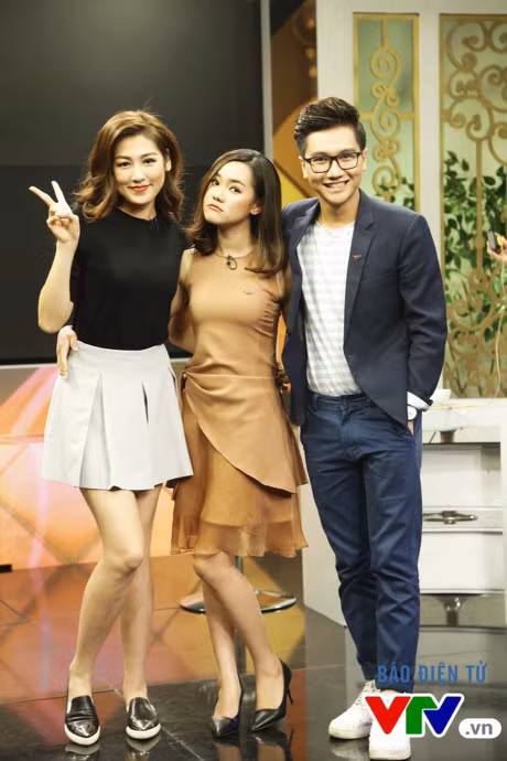 Dan my nhan cua VTV24 nao dong Bua trua vui ve - Anh 19