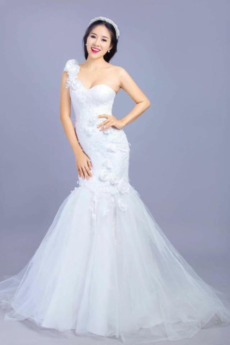 Lê Phương và bạn trai kém 9 tuổi đã chụp ảnh cưới - Ảnh 1 Le Phuong va ban trai kem 9 tuoi da chup anh cuoi - Anh 1