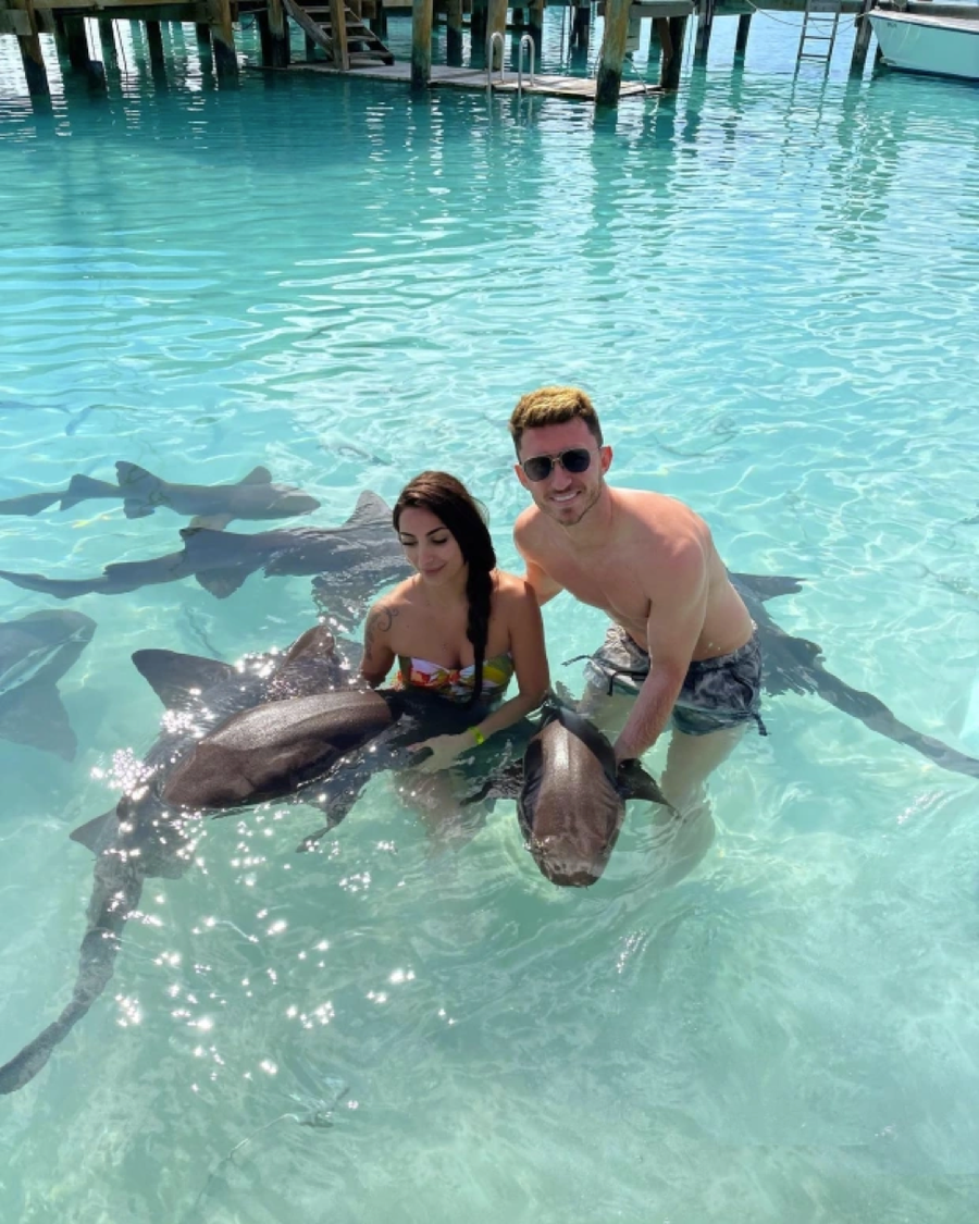 Aymeric Laporte hẹn hò với Sara Botello. Aymeric Laporte hẹn hò với Sara Botello.