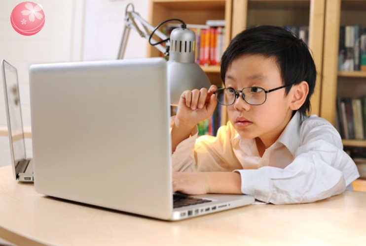 Trẻ dưới 18 tuổi chưa đủ điều kiện mổ cận. Trẻ dưới 18 tuổi chưa đủ điều kiện mổ cận.