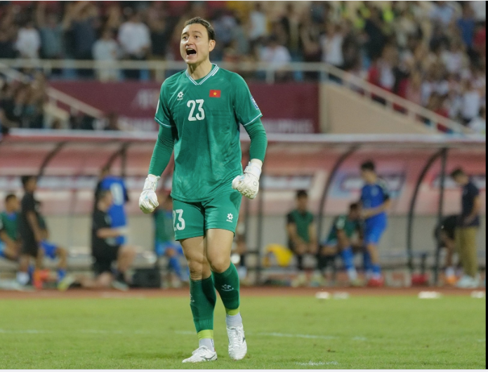 Thủ thành Đặng Văn Lâm.