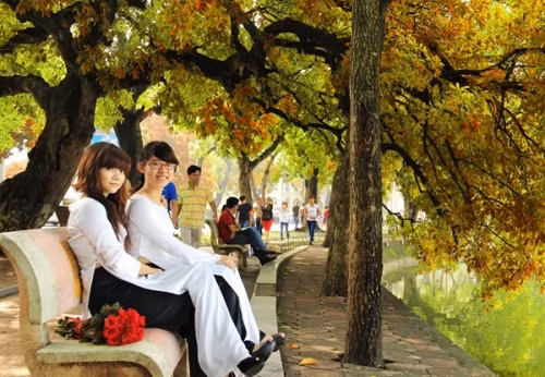 Lung linh vẻ đẹp bình yên của mùa thu Hà Nội - Ảnh 4