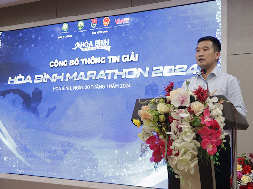 Ông Nguyễn Duy Tư, Bí thư Tỉnh Đoàn Hoà Bình phát biểu.