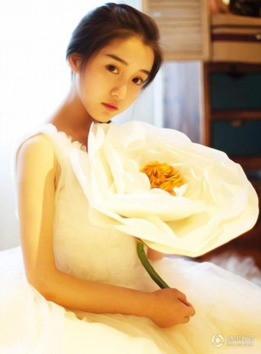 Vẻ đẹp của “nữ phù thủy” 18 tuổi khiến dân mạng dậy sóng ảnh 8 Vẻ đẹp của “nữ phù thủy” 18 tuổi khiến dân mạng dậy sóng ảnh 8