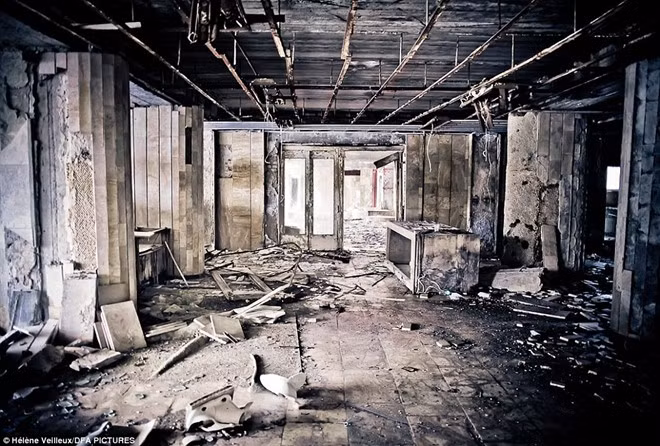 Hoạt động tháo dỡ nhà máy điện nguyên tử Chernobyl vẫn chưa kết thúc. Ngày nay gần 7.000 người vẫn làm việc trong nhà máy. Ảnh: Daily Mail 1