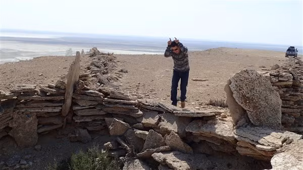 Di tích “cánh diều sa mạc” rải rác khắp Ustyurt.