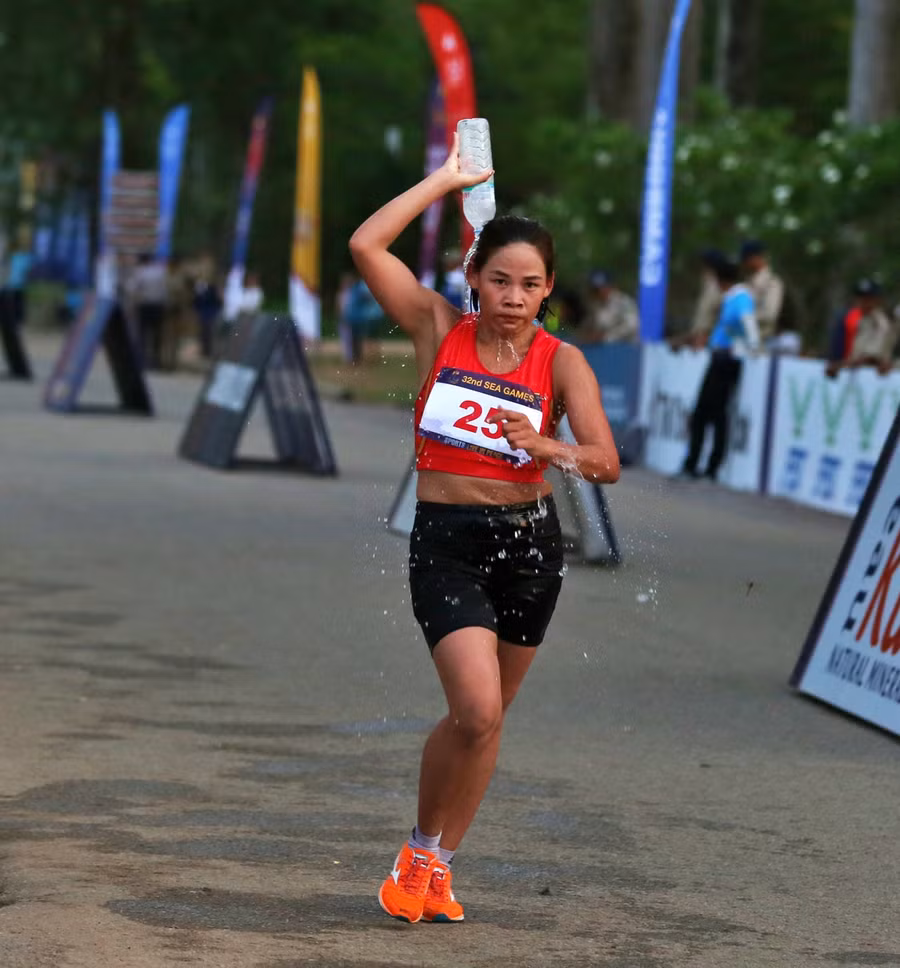 Thanh Phúc giành Huy chương Vàng đi bộ 20km SEA Games 32.